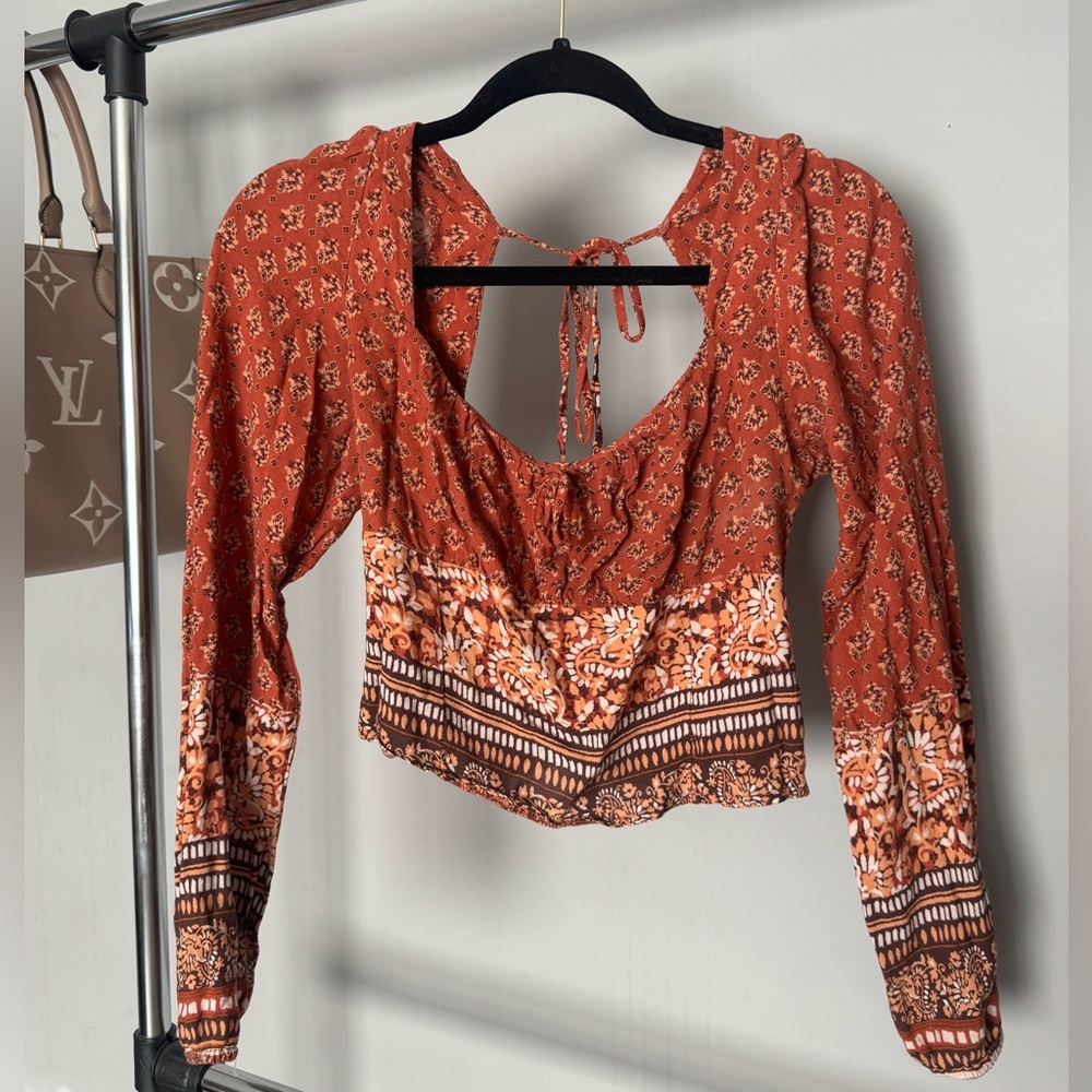 Cute boho crop top 💐